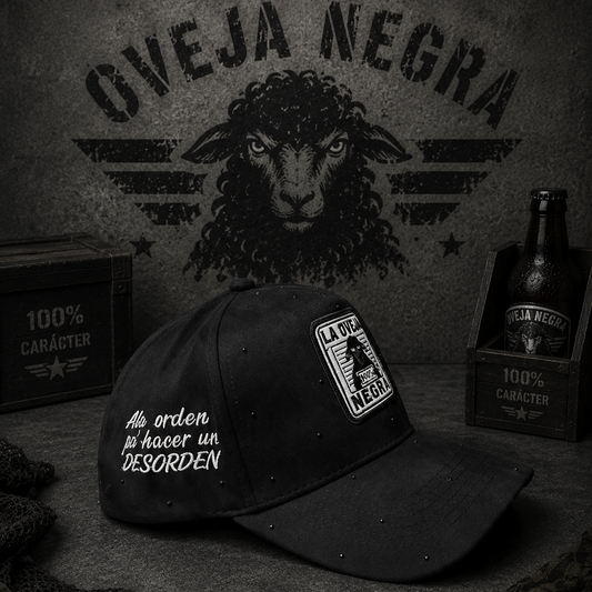 GORRA OVEJA NEGRA + DESCORCHADOR 🐑