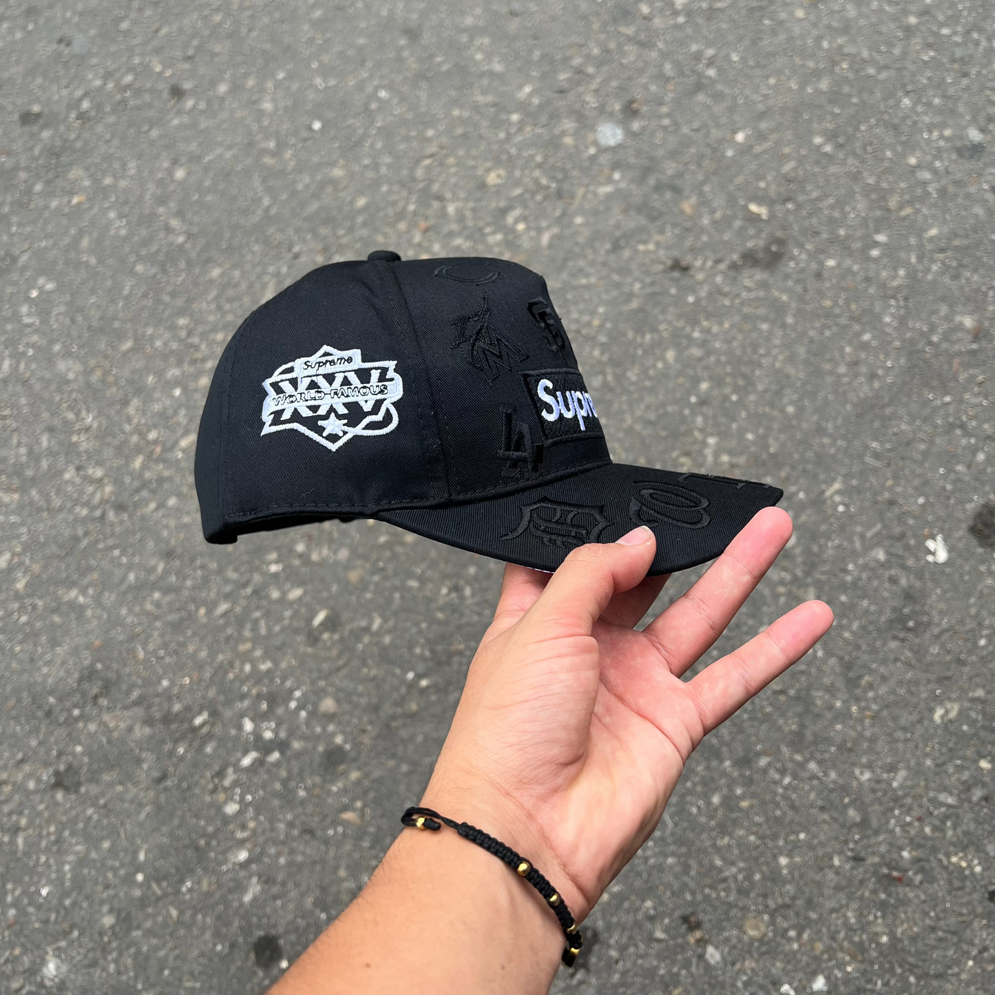 GORRA BLACK SUPREME