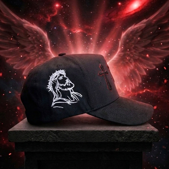 GORRA TRES CRUCES ROJAS